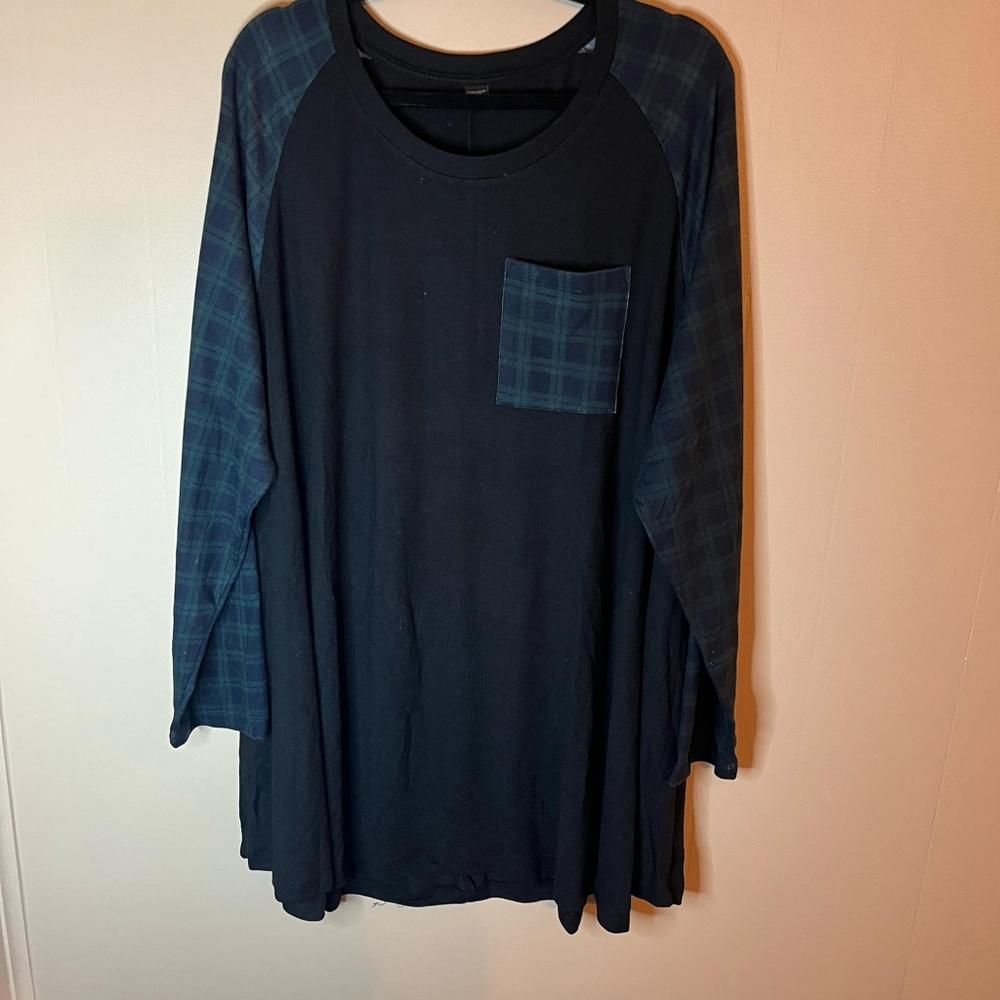 OVERWORETY Long Sleeve Green Buffalo Plaid Raglan 5X Tunic Top